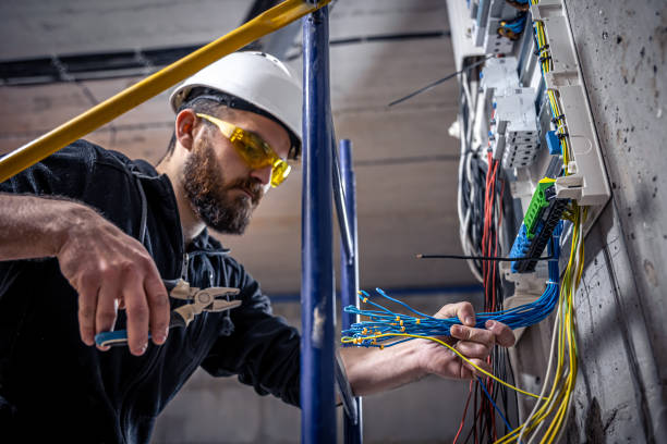 Best Licensed Electrician  in Canyonville, OR
